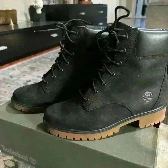 Host pick 🦄 Timberland Boots - Picture 4 of 7